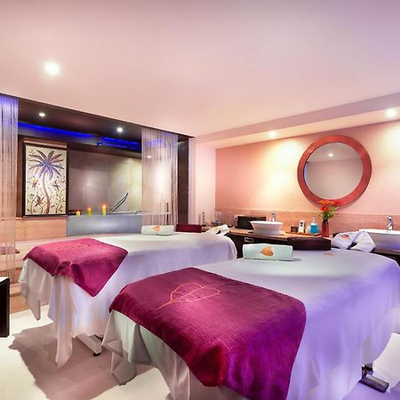 Grand Chennai By Grt Hotels Exteriér fotografie Spa at the Hilton London Heathrow