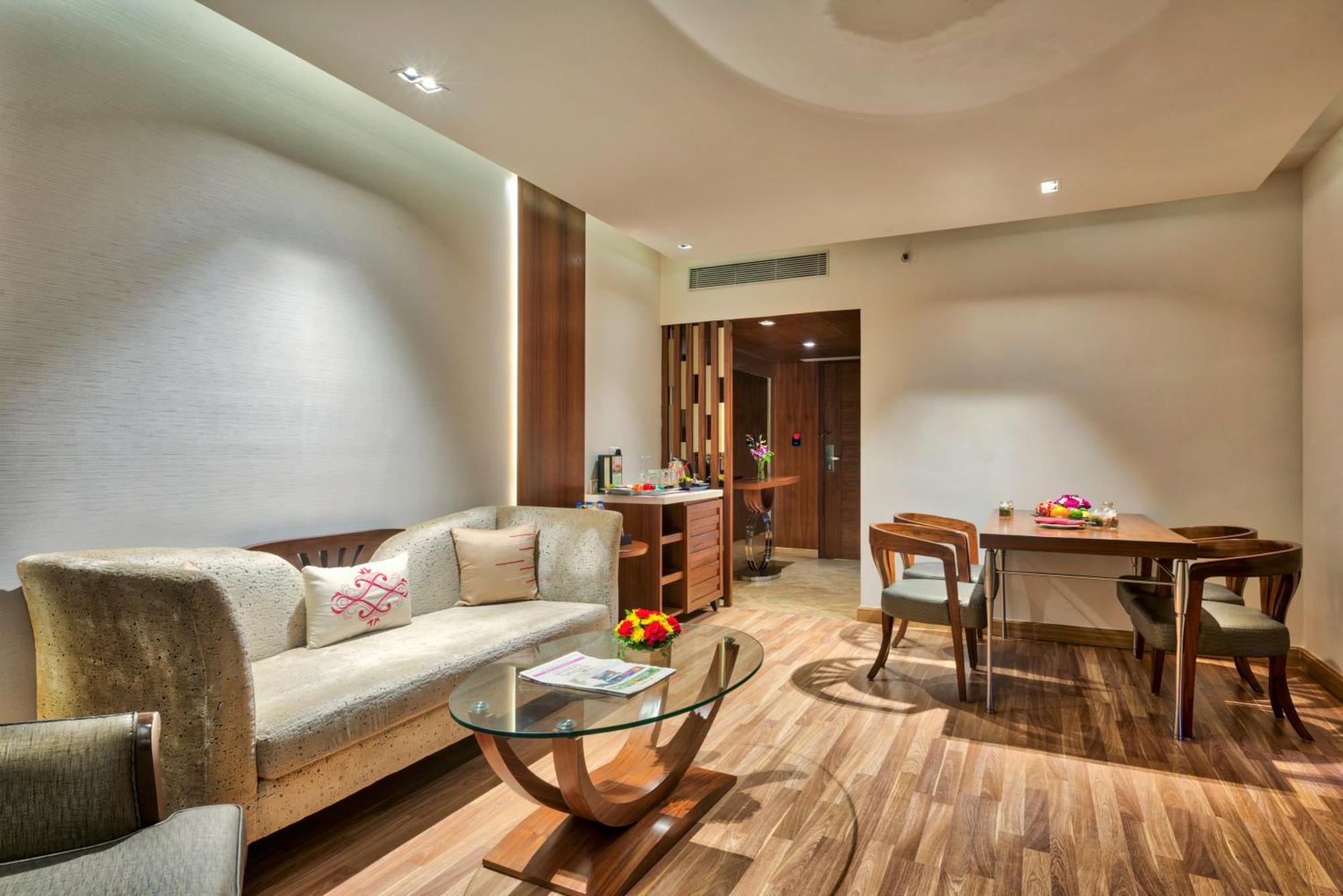 Grand Chennai By Grt Hotels Exteriér fotografie A suite at the Taj Bengal
